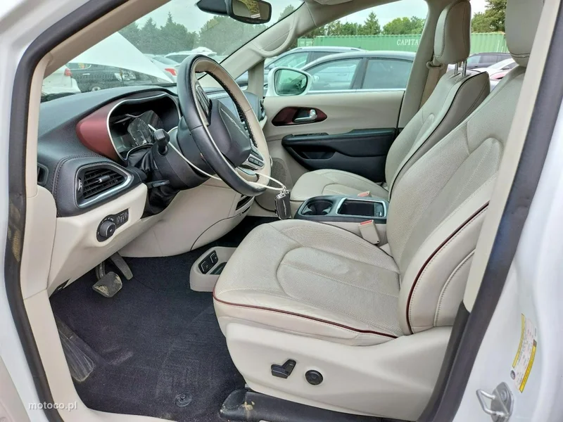 Chrysler Pacifica 7