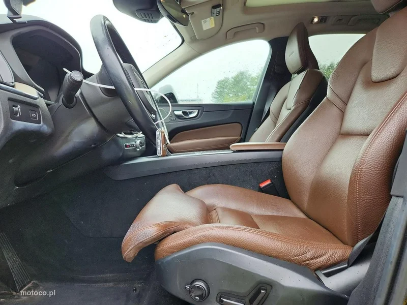 Volvo XC 60 7