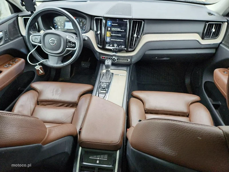 Volvo XC 60 8