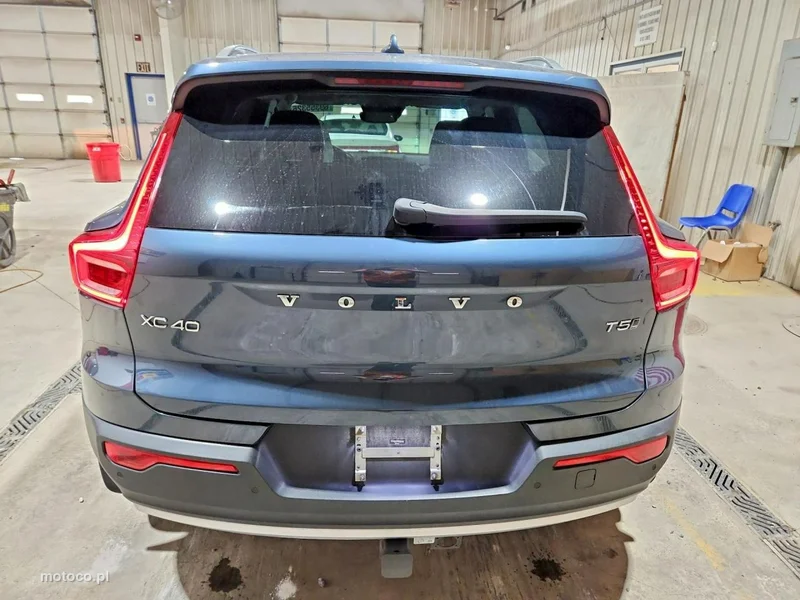 Volvo XC 40 6