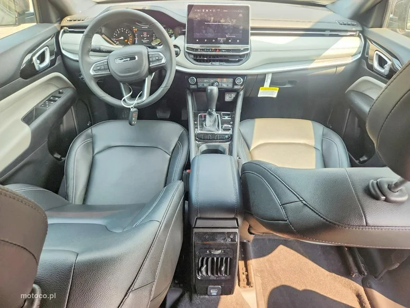 Jeep Compass 8