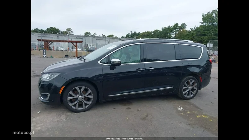 Chrysler Pacifica 5