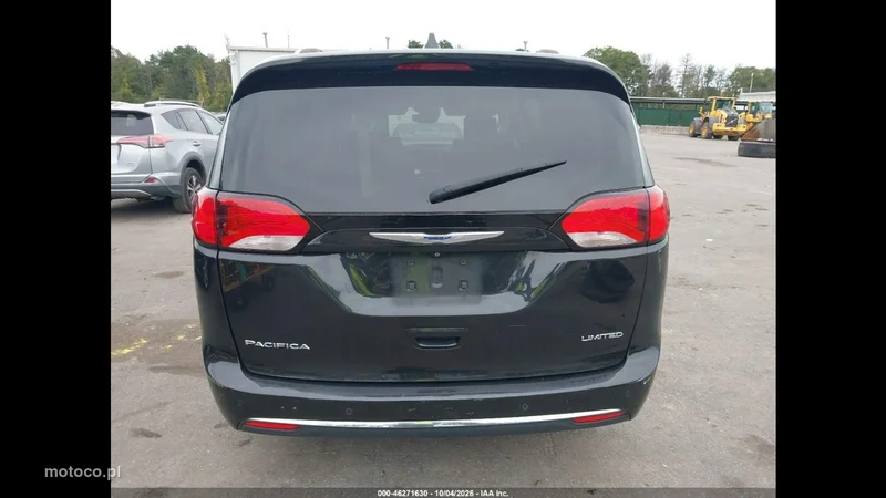 Chrysler Pacifica 8