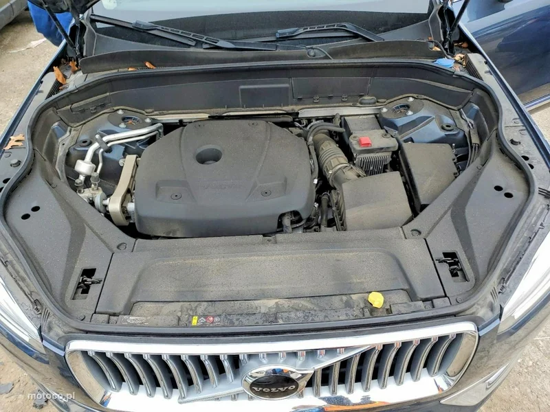 Volvo XC 90 11