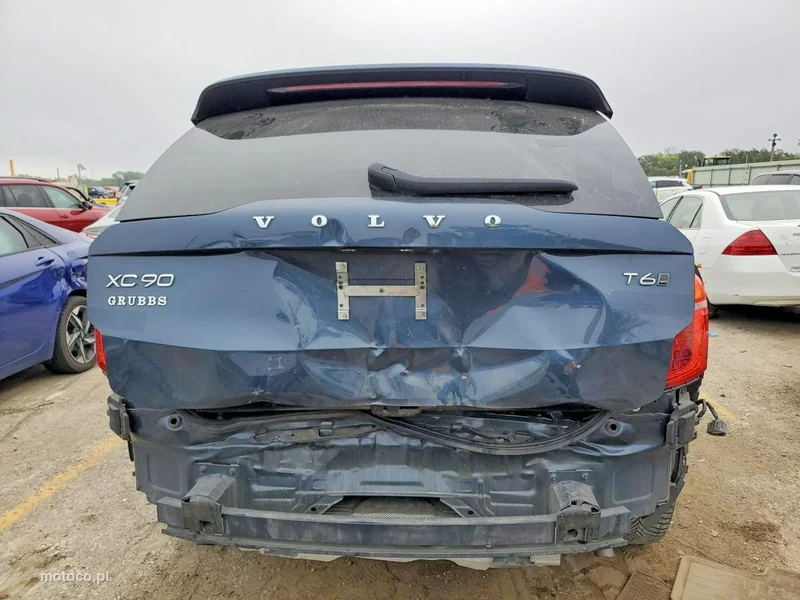 Volvo XC 90 6
