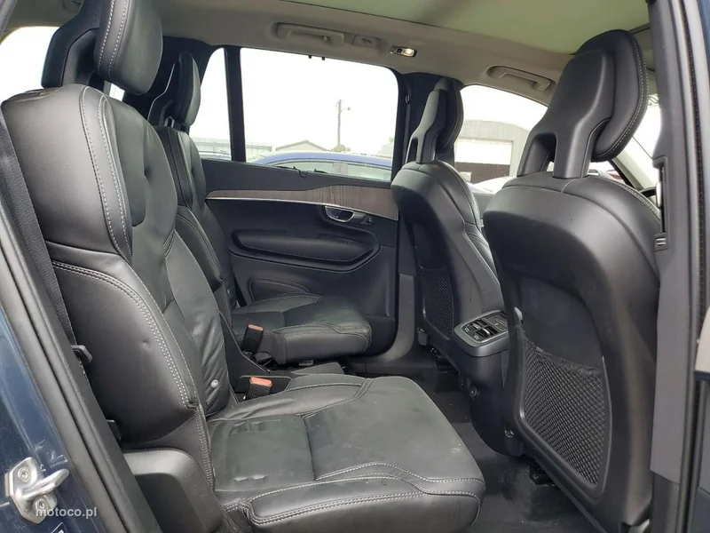 Volvo XC 90 10