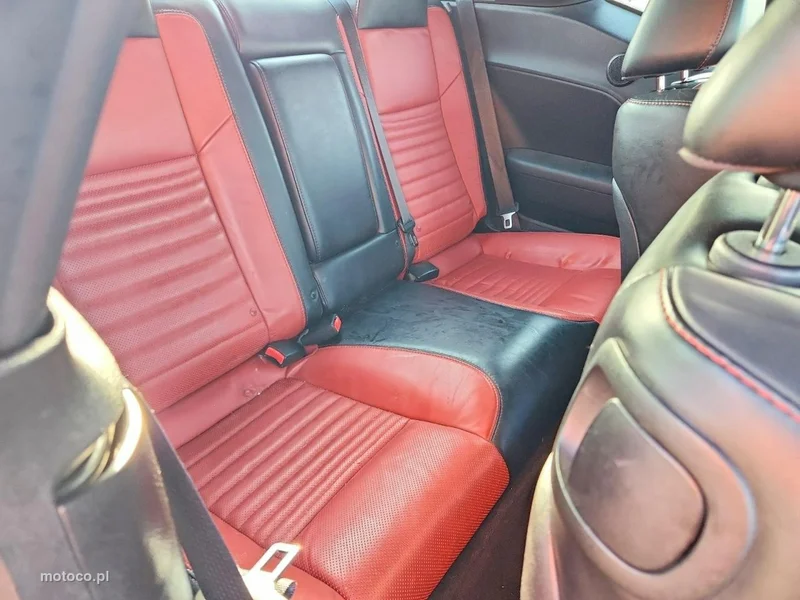 Dodge Challenger 9