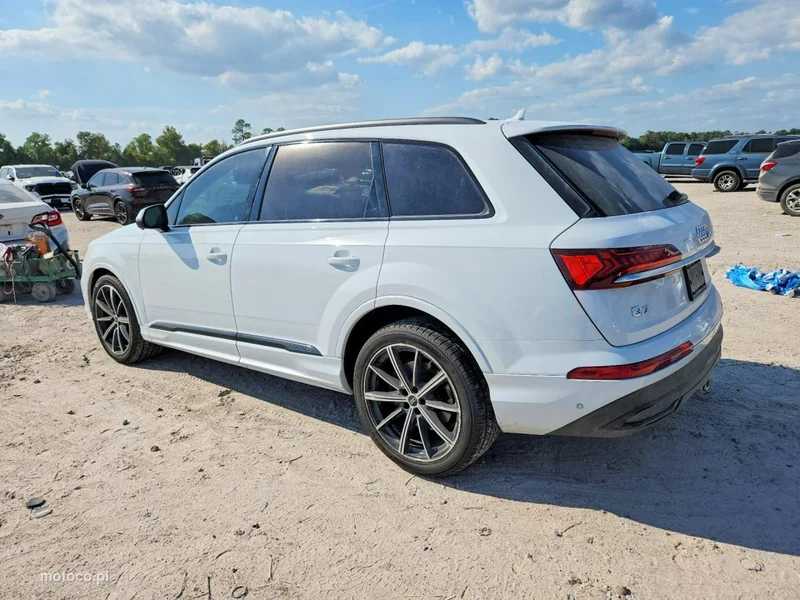 Audi Q7 4M 5