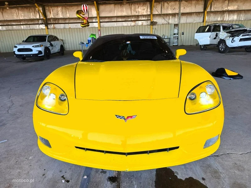 Chevrolet Corvette 2
