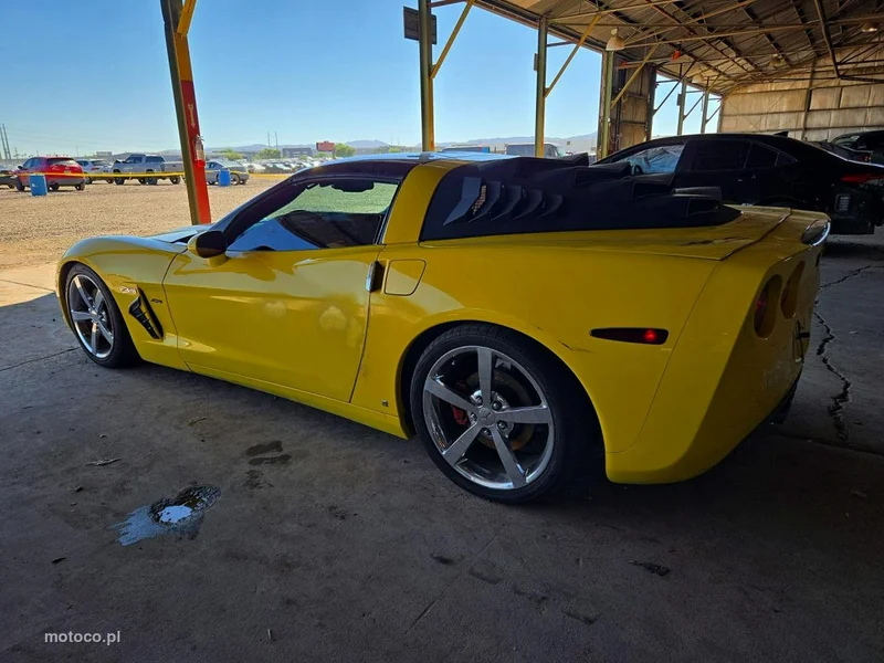 Chevrolet Corvette 5