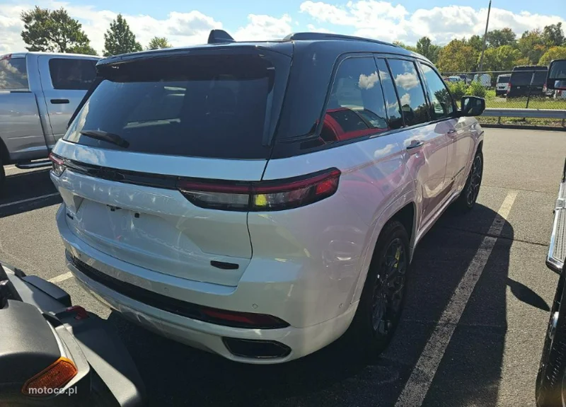 Jeep Grand Cherokee 4