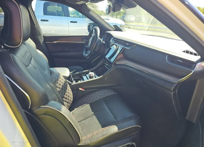 Jeep Grand Cherokee 6