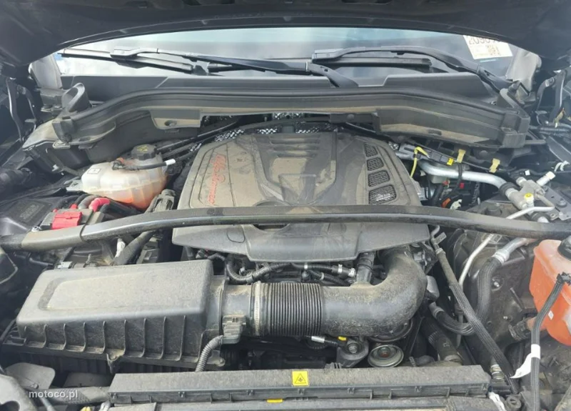 Alfa Romeo Stelvio 12