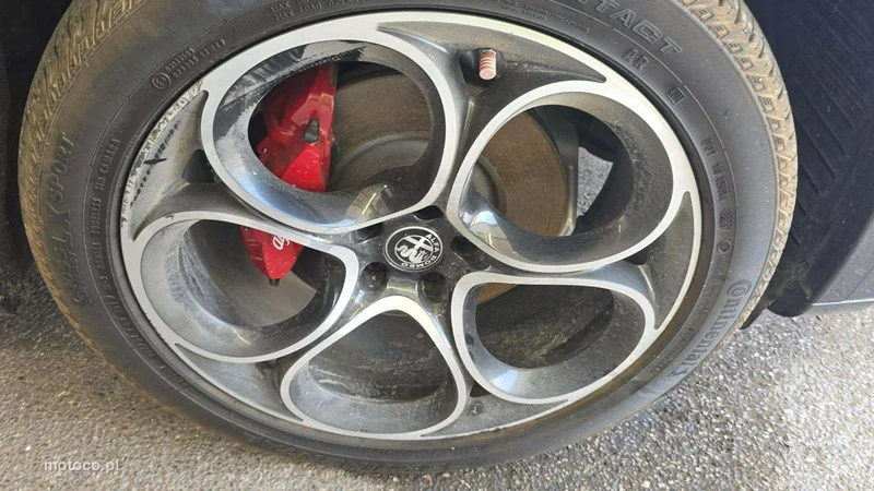 Alfa Romeo Stelvio 18