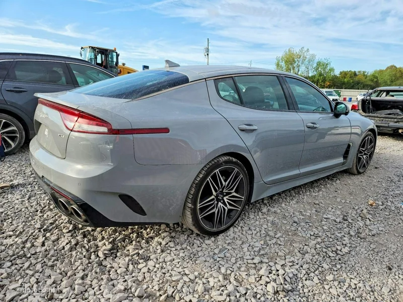 Kia Stinger 4