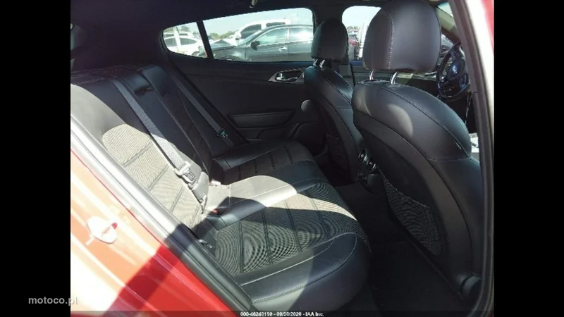 Kia Stinger 9