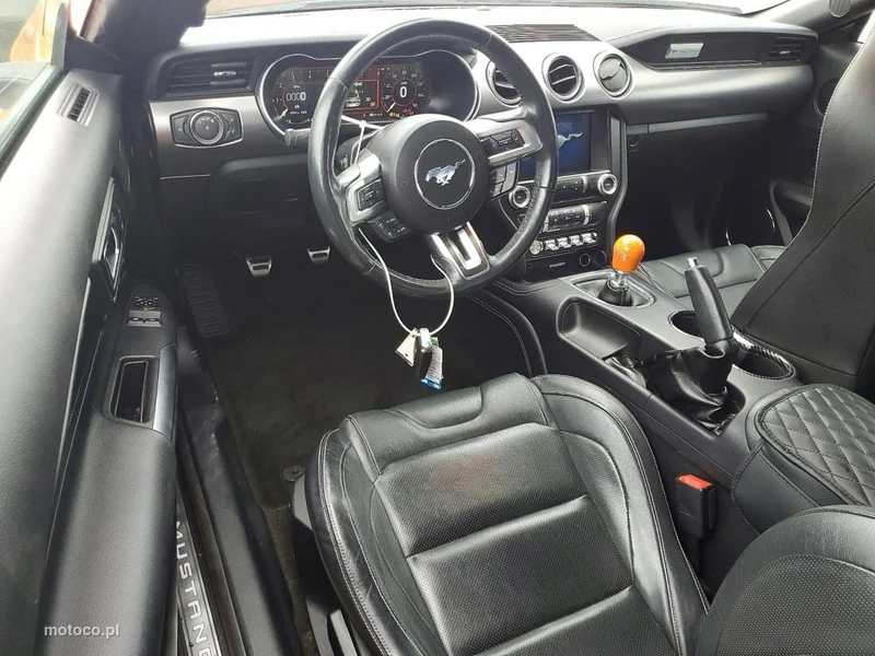 Ford Mustang VI S-550 8
