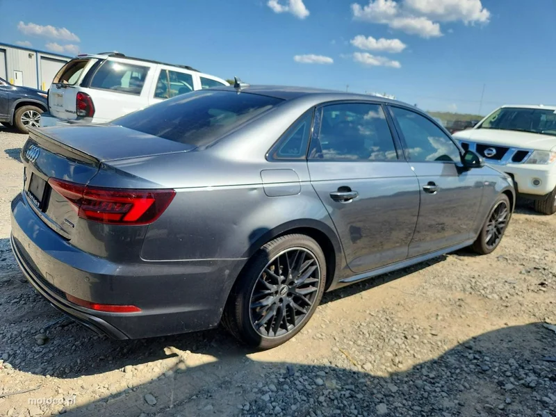 Audi A4 B9 4