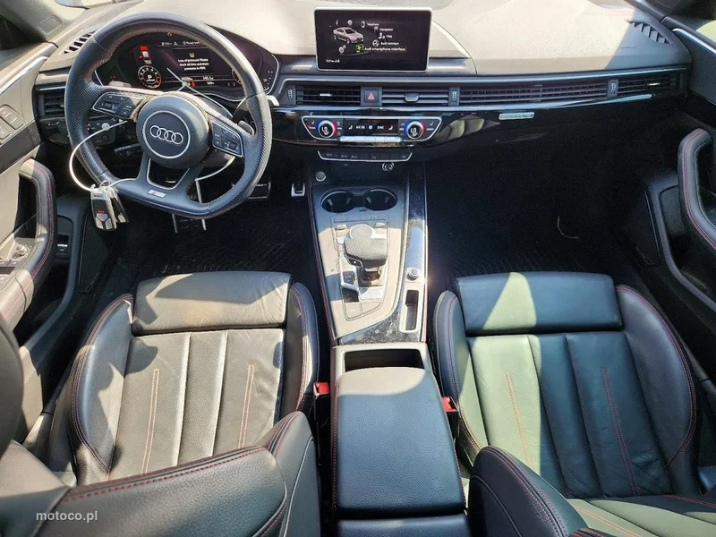 Audi A4 B9 8