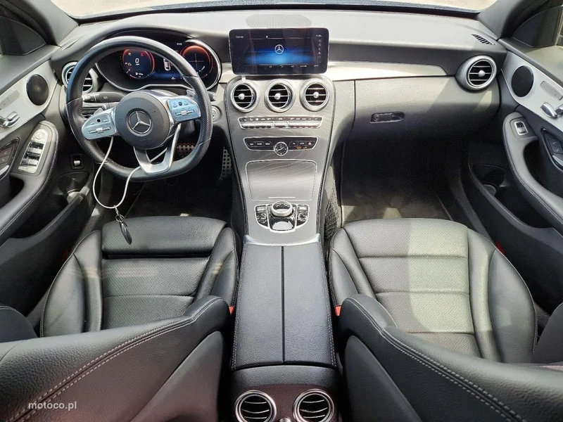 Mercedes-Benz Klasa C W205 C 300 8