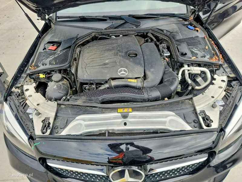 Mercedes-Benz Klasa C W205 C 300 11