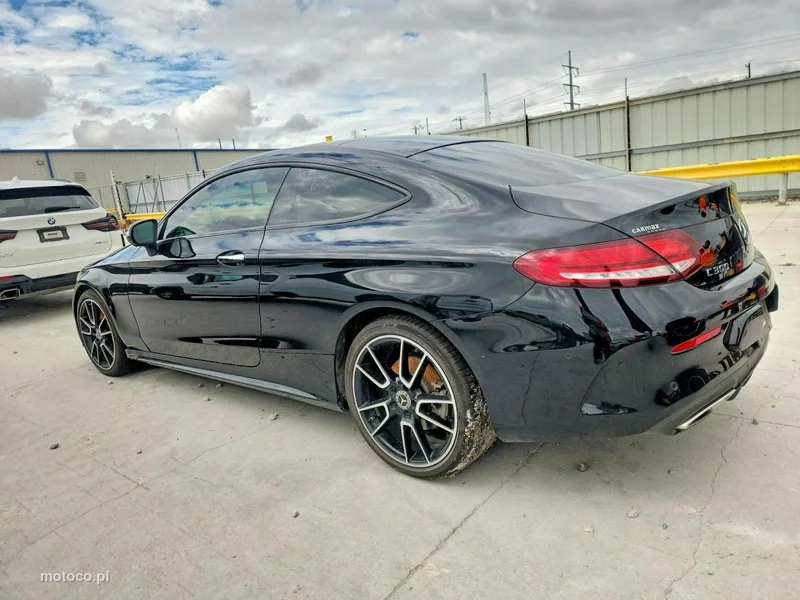 Mercedes-Benz Klasa C W205 C 300 5