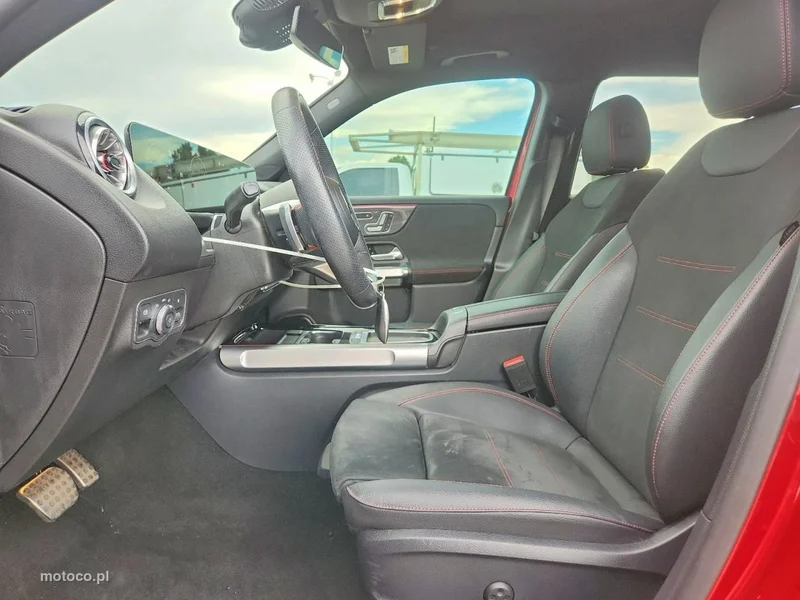 Mercedes-Benz GLB X247 7