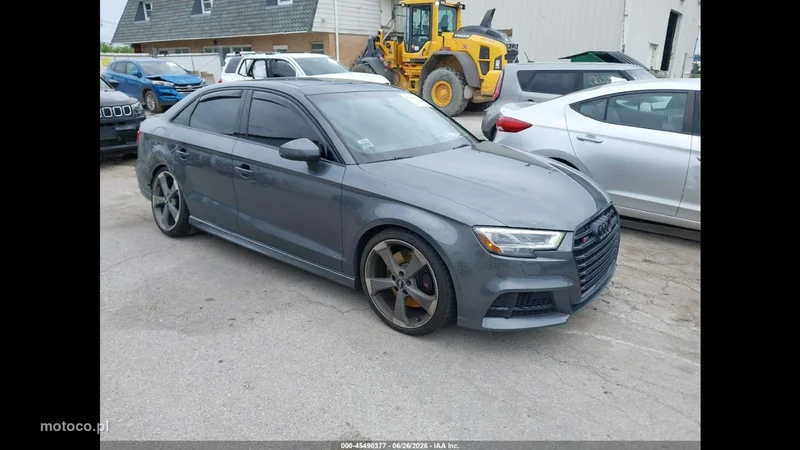 Audi S3 8V 3