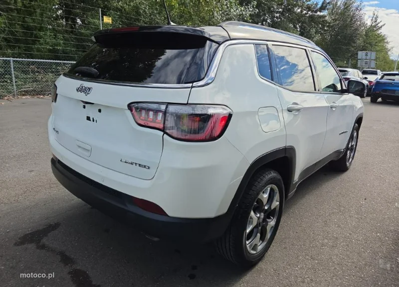 Jeep Compass 4