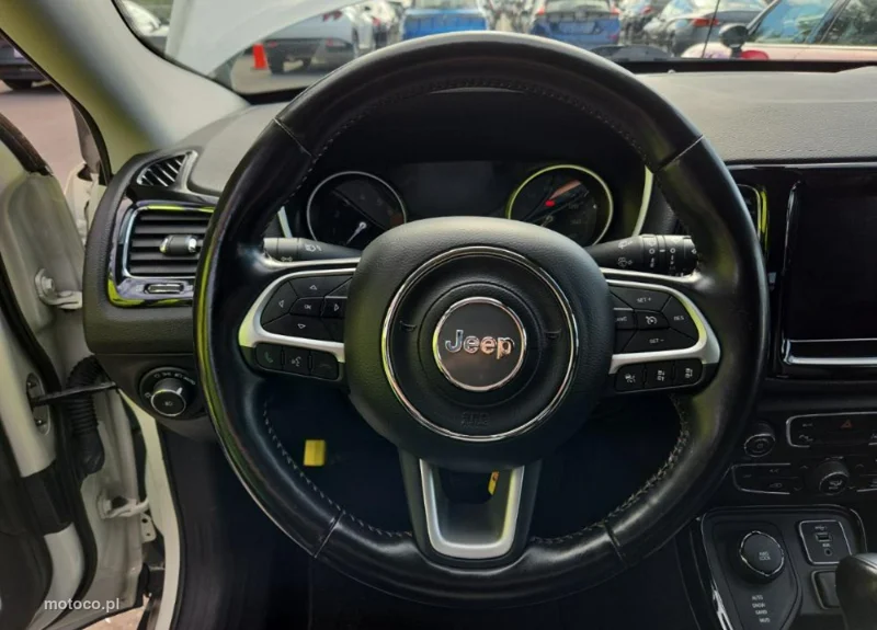 Jeep Compass 8