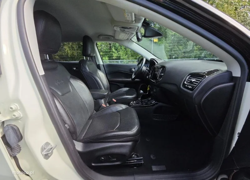 Jeep Compass 9