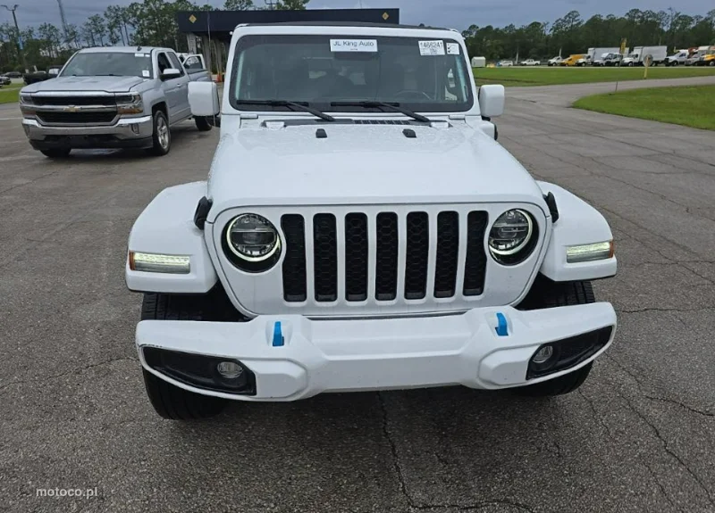 Jeep Wrangler 2