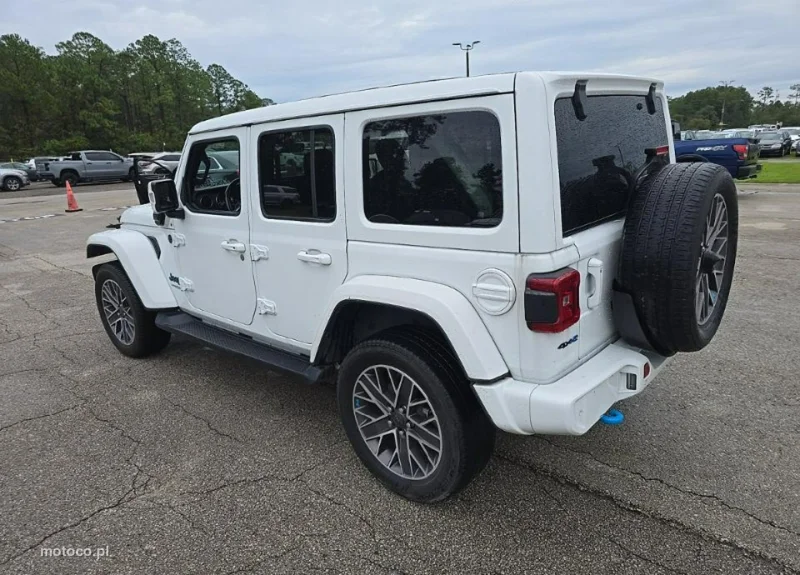 Jeep Wrangler 6