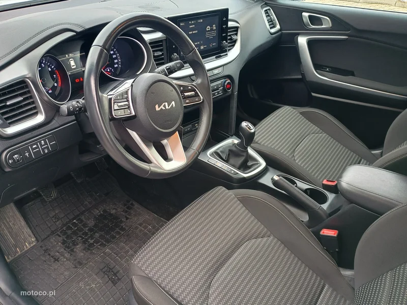 Kia Nowy Ceed 9