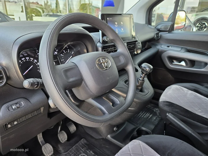 Toyota Proace City Verso 9