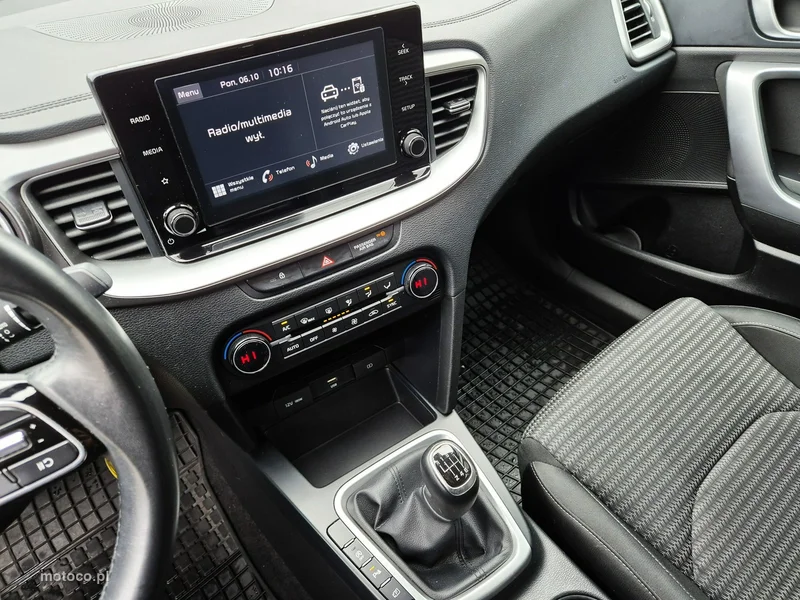 Kia Nowy Ceed 24