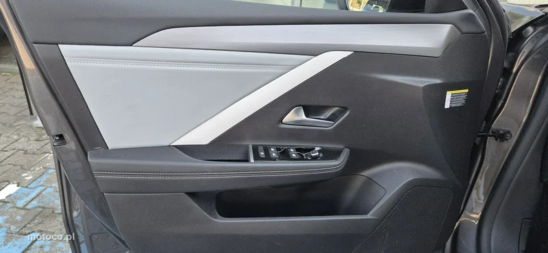 Opel Astra L 24