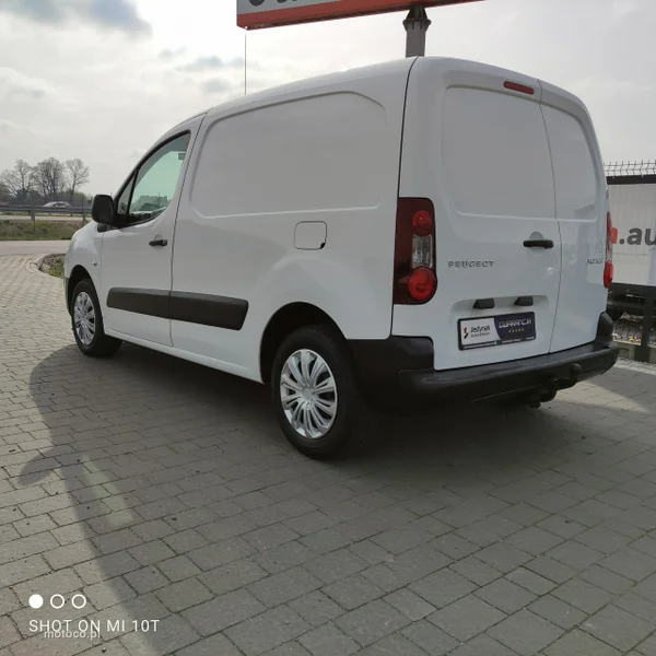 Peugeot Partner 8
