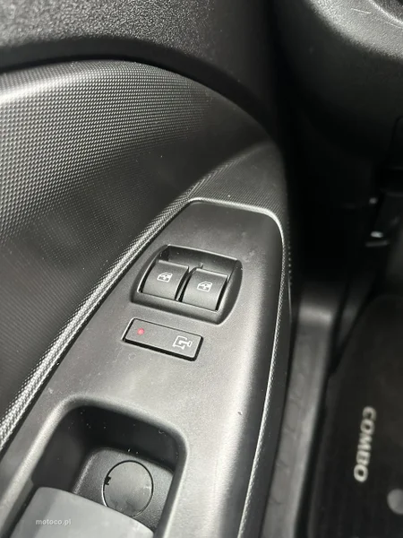 Opel Combo 25
