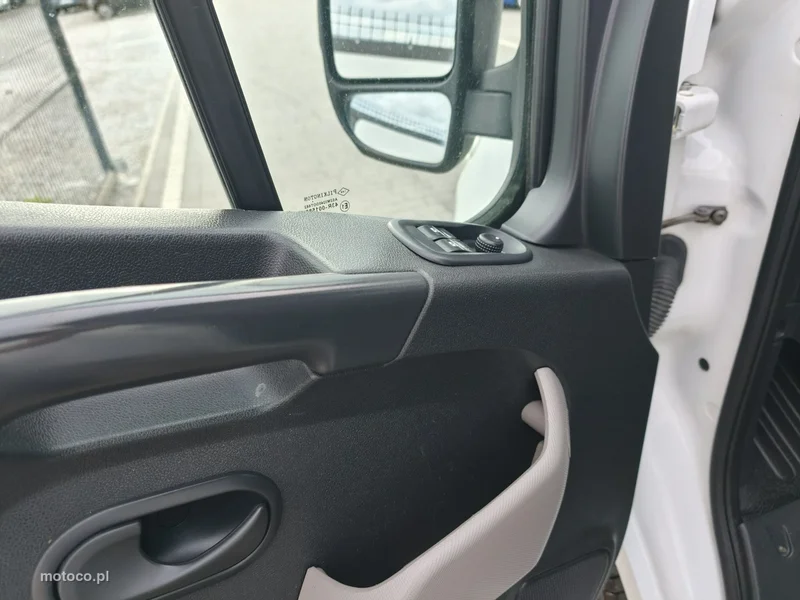 Opel Movano 24