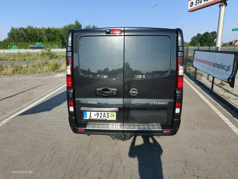 Opel Vivaro 9