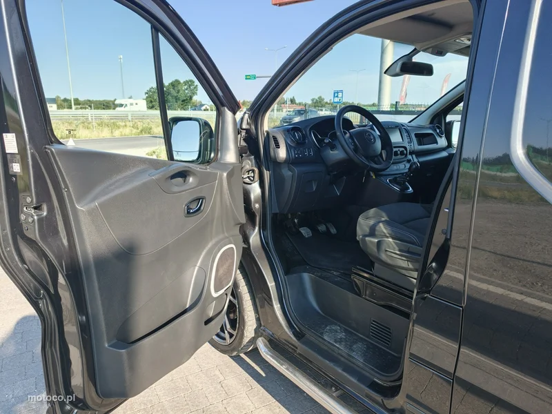 Opel Vivaro 17