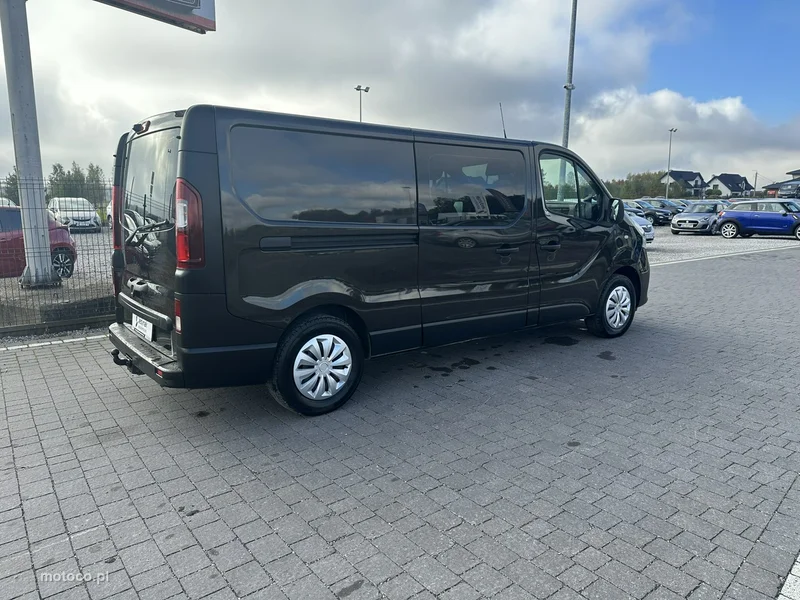 Renault Trafic 23