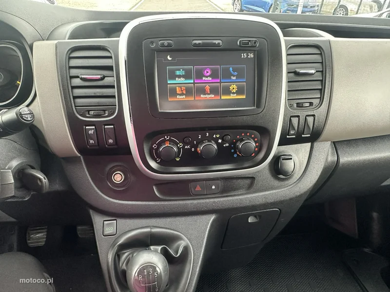 Renault Trafic 8