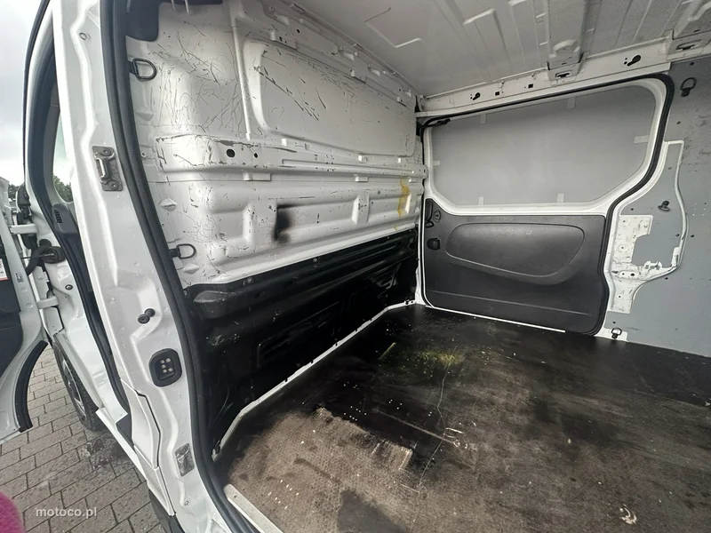 Renault Trafic 11
