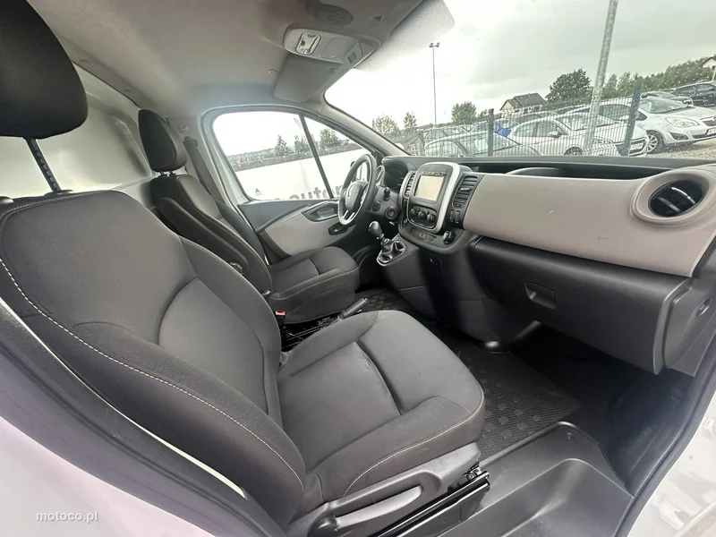Renault Trafic 16