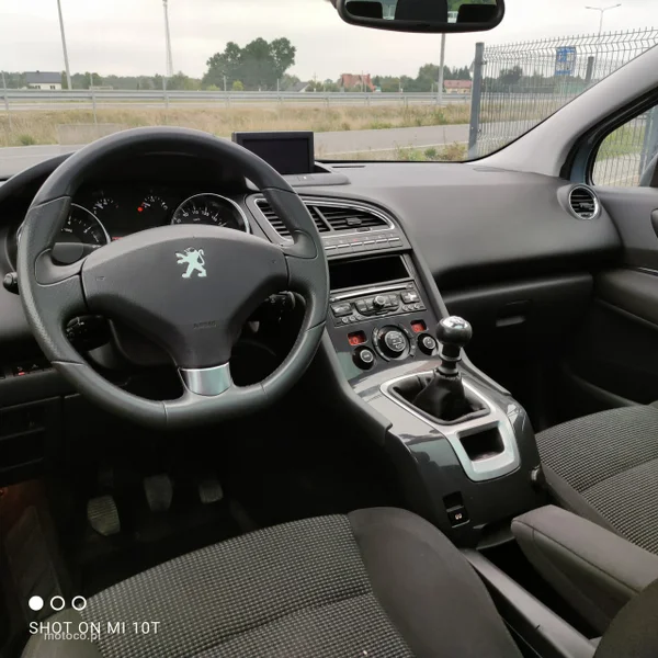 Peugeot 5008 16