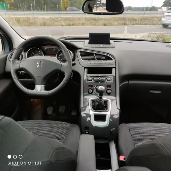 Peugeot 5008 17