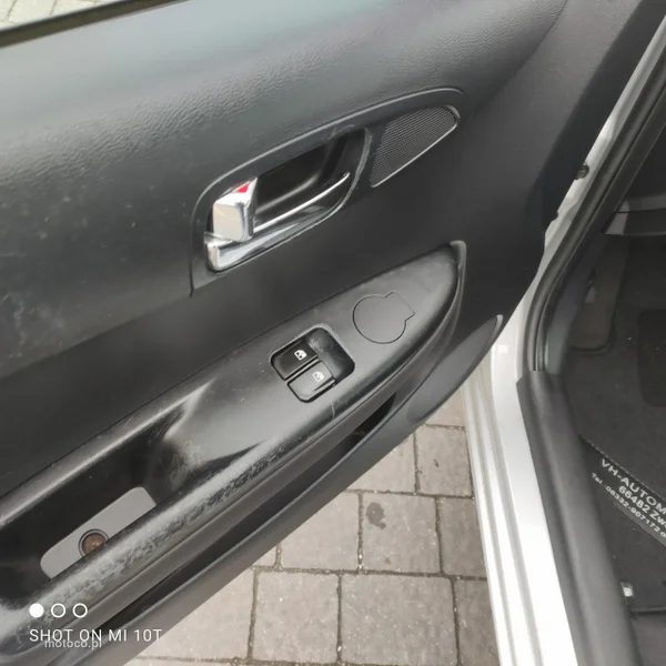 Hyundai i20 16