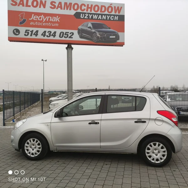 Hyundai i20 8